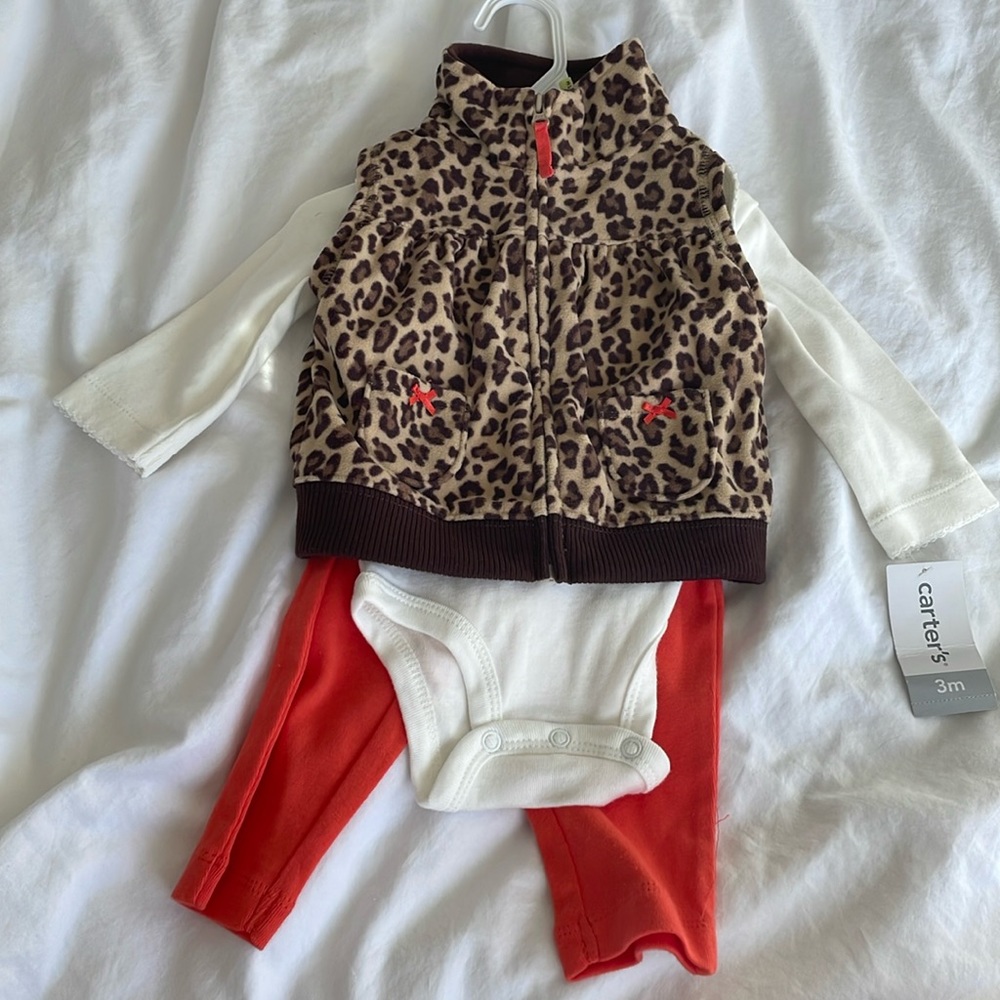 Carters 0-3 months leopard vest set new with tags